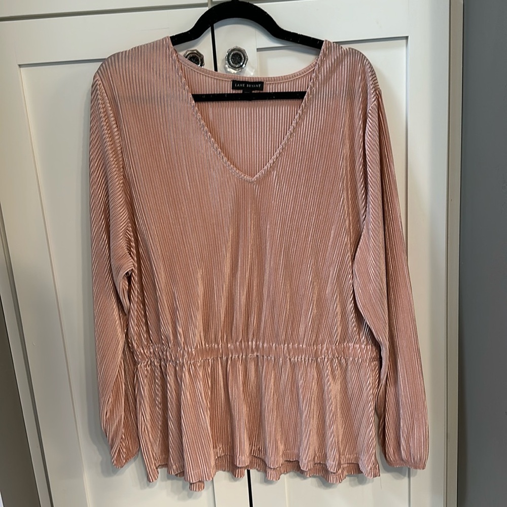 Lane Bryant Top Women 18/20 Pink Metallic Crepe VNeck Elastic Waist pullover